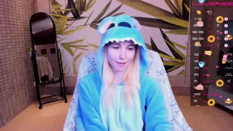 Snapshot of fleximona chatting on January 2026 08:27:02 AM FlexiMona online show from January 2026 08:27:02 AM