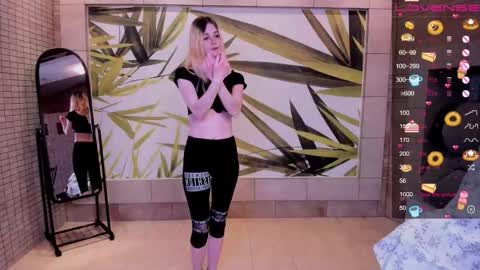 Snapshot of fleximona chatting on January 2026 10:13:02 PM FlexiMona online show from January 2026 10:13:02 PM