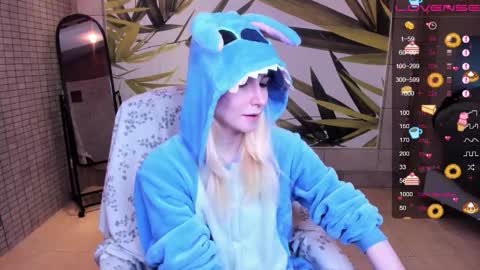 Snapshot of fleximona chatting on February 2026 09:52:02 AM FlexiMona online show from February 2026 09:52:02 AM