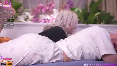 Snapshot of flexylover_ chatting on December 2025 06:15:01 PM Im nude naked fuck lovense online show from December 2025 06:15:01 PM