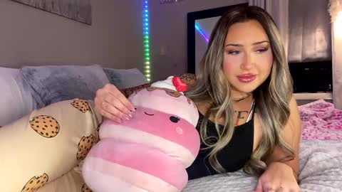 Roxy online show from January 2025 05:29:02 AM