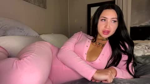 Roxy online show from January 2025 10:43:01 AM