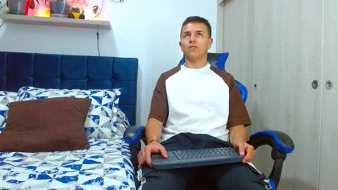 Nico online show from March 2026 09:54:01 PM