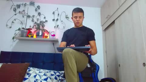 Nico online show from March 2026 05:51:02 PM