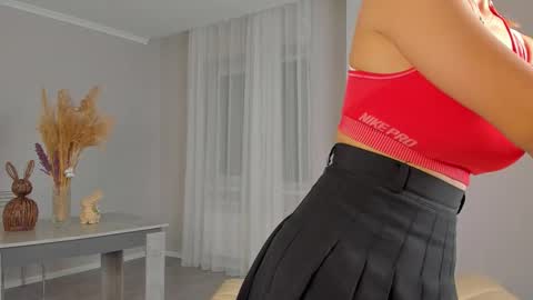 Doloras online show from September 2025 07:08:01 PM