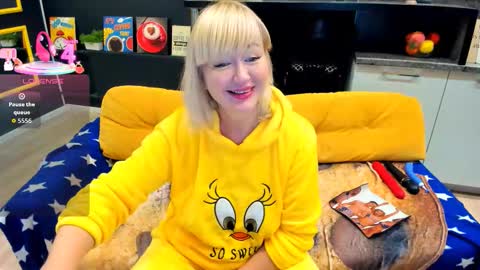 Snapshot of flirtymary chatting on September 2025 09:40:02 PM Mary online show from September 2025 09:40:02 PM