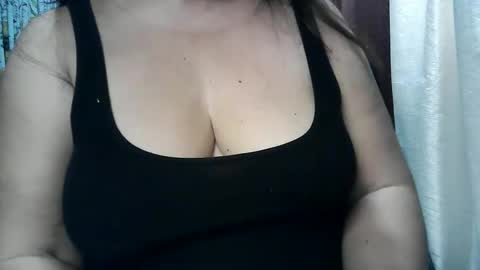 Snapshot of flirtymistressx chatting on November 2025 01:37:01 AM FlirtyMistressX online show from November 2025 01:37:01 AM