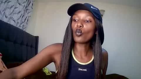 Snapshot of flirtyy_sheery chatting on January 2025 10:51:02 AM sheery online show from January 2025 10:51:02 AM