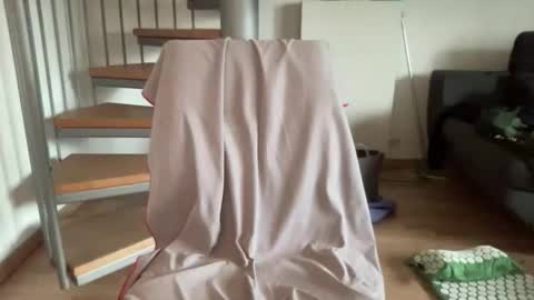 Snapshot of flohotsexy33 chatting on April 2026 05:29:01 PM flohotsexy33 online show from April 2026 05:29:01 PM