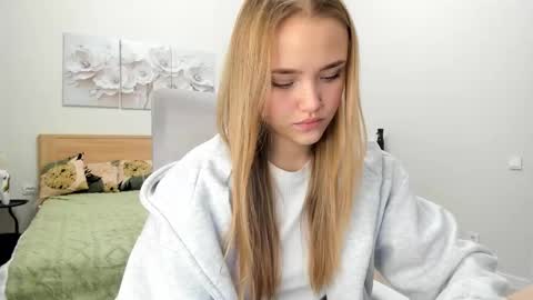 Mona online show from December 2025 02:31:02 AM