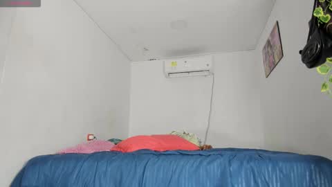 Snapshot of flor_herrera1 chatting on November 2025 03:06:02 AM online show from November 2025 03:06:02 AM