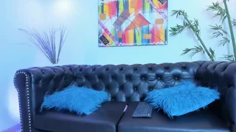 Snapshot of flor_pink chatting on May 2026 03:33:01 AM Flor online show from May 2026 03:33:01 AM