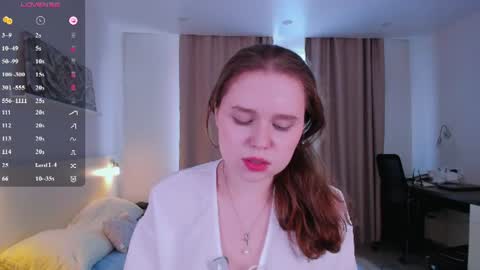 Snapshot of flora_fiore chatting on June 2026 12:22:01 PM Hayley I WILL COME BACK ON MAY 27TH 6pm UTC online show from June 2026 12:22:01 PM