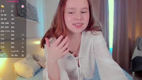 Snapshot of flora_fiore chatting on July 2026 06:17:02 AM Hayley I WILL COME BACK ON MAY 27TH 6pm UTC online show from July 2026 06:17:02 AM