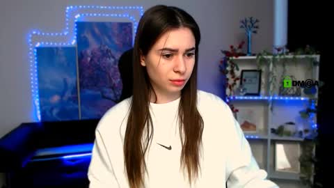 Snapshot of flora_ri chatting on February 2025 10:35:01 AM just ask me online show from February 2025 10:35:01 AM