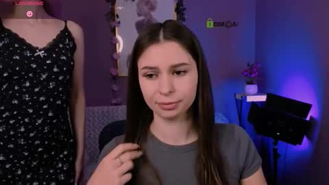 Snapshot of flora_ri chatting on October 2025 09:32:01 AM just ask me online show from October 2025 09:32:01 AM