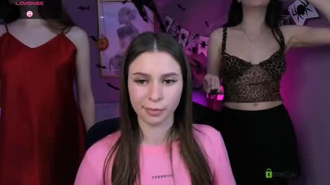 Snapshot of flora_ri chatting on October 2025 07:57:02 PM just ask me online show from October 2025 07:57:02 PM