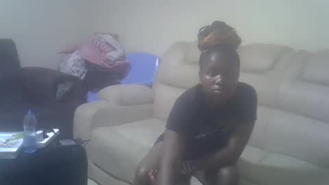 Snapshot of floral_q chatting on May 2026 01:29:02 PM Floral online show from May 2026 01:29:02 PM