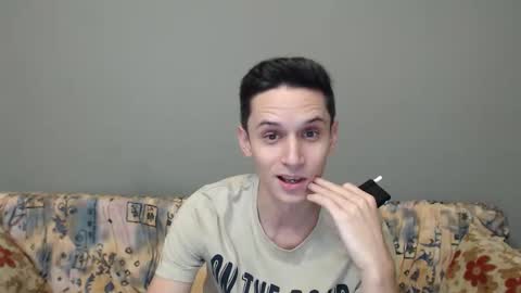 Flore online show from November 2025 06:41:02 PM