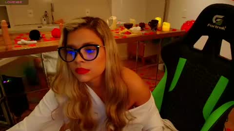 Snapshot of florence_ford chatting on June 2026 11:20:02 AM Florence Ford online show from June 2026 11:20:02 AM