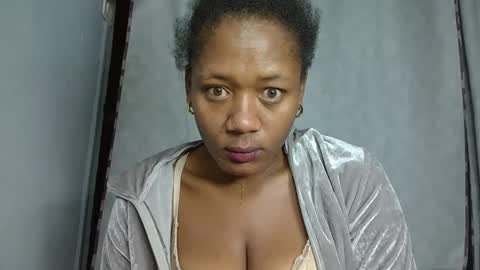Snapshot of florencia011 chatting on January 2025 03:37:02 AM florencia011 online show from January 2025 03:37:02 AM
