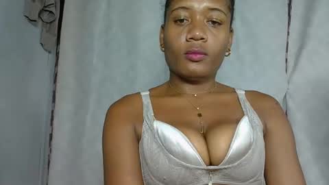 Snapshot of florencia011 chatting on January 2025 07:03:01 PM florencia011 online show from January 2025 07:03:01 PM