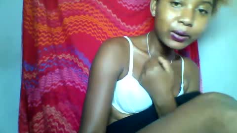 Snapshot of florencia011 chatting on January 2025 06:43:02 AM florencia011 online show from January 2025 06:43:02 AM