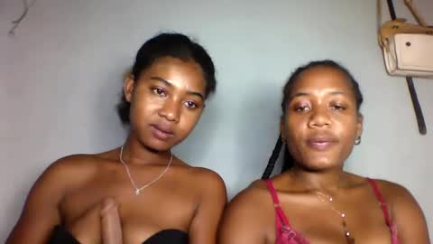 Snapshot of florencia011 chatting on March 2025 08:00:02 PM florencia011 online show from March 2025 08:00:02 PM