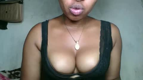 Snapshot of florencia011 chatting on October 2025 02:45:02 PM florencia011 online show from October 2025 02:45:02 PM