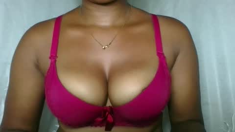 Snapshot of florencia011 chatting on December 2025 04:23:02 PM florencia011 online show from December 2025 04:23:02 PM