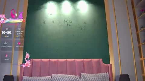 Vanessa online show from October 2025 06:46:02 AM