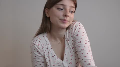 Snapshot of floret_joy chatting on September 2025 12:29:01 PM ALICE online show from September 2025 12:29:01 PM