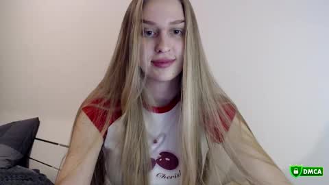 Florisa online show from October 2025 07:42:02 PM