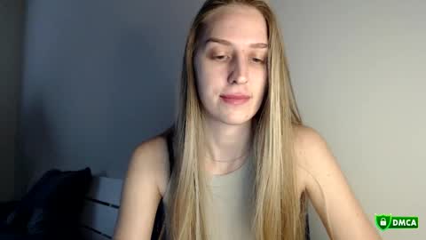 Florisa online show from October 2025 11:47:02 AM