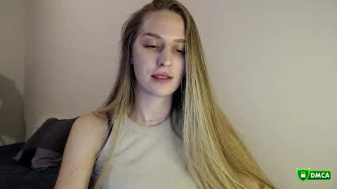 Florisa online show from October 2025 11:52:02 PM
