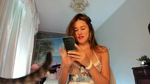 Nicole online show from April 2026 05:49:02 AM