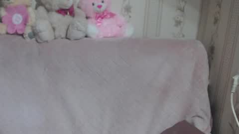 say meow and send tip  online show from April 2026 03:50:01 PM