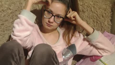 say meow and send tip  online show from December 2024 02:37:01 PM