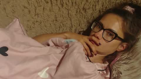 say meow and send tip  online show from September 2025 03:34:01 PM