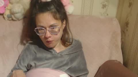 say meow and send tip  online show from April 2026 06:50:01 PM