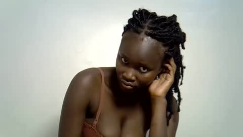 Snapshot of flowerdiva002 chatting on November 2025 05:39:01 AM flowerdiva002 online show from November 2025 05:39:01 AM