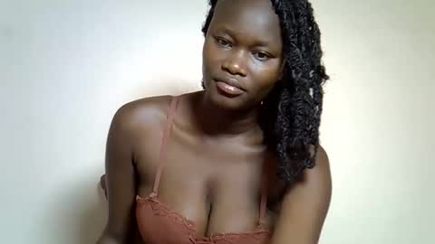 Snapshot of flowerdiva002 chatting on November 2025 07:31:01 AM flowerdiva002 online show from November 2025 07:31:01 AM