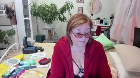 Flowerlower online show from October 2025 06:43:01 PM