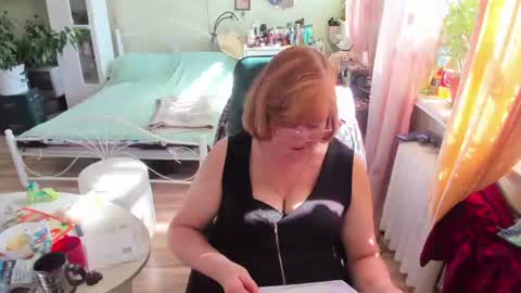 Flowerlower online show from June 2026 01:15:01 PM