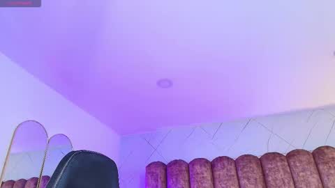  FLUFFY BUBBLE  online show from March 2026 04:27:01 AM