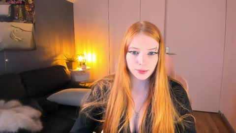 Snapshot of fluffy_ice chatting on March 2026 08:42:01 PM Mia online show from March 2026 08:42:01 PM