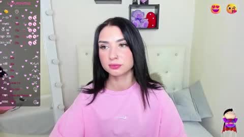Snapshot of flufyfoxx chatting on December 2024 11:47:01 PM Lina online show from December 2024 11:47:01 PM