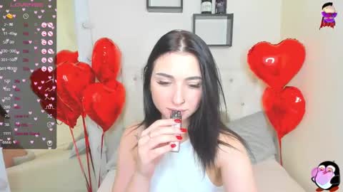 Snapshot of flufyfoxx chatting on February 2025 05:37:02 AM Lina online show from February 2025 05:37:02 AM