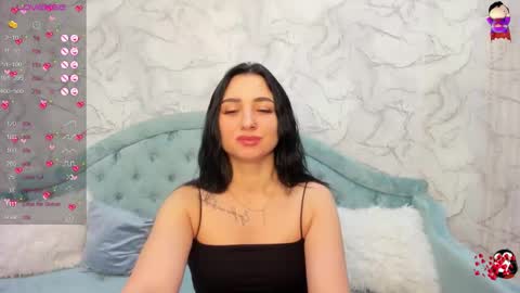 Lina online show from November 2025 11:48:01 PM