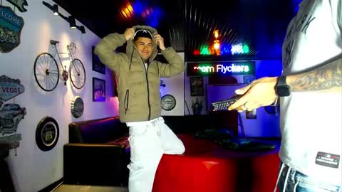 flyckers online show from April 2026 12:09:02 PM